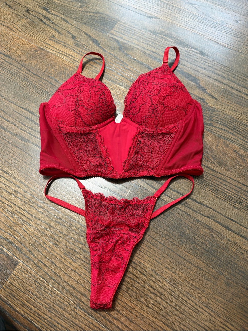 Lace Bra & Thong Set - Red